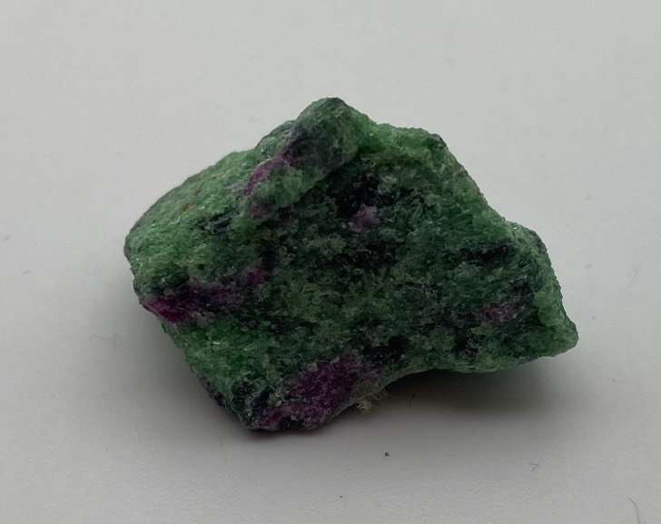 IMG_7368 pietra grezza zoisite