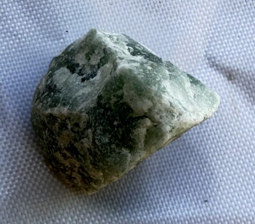 IMG_4356 pietra grezza verde