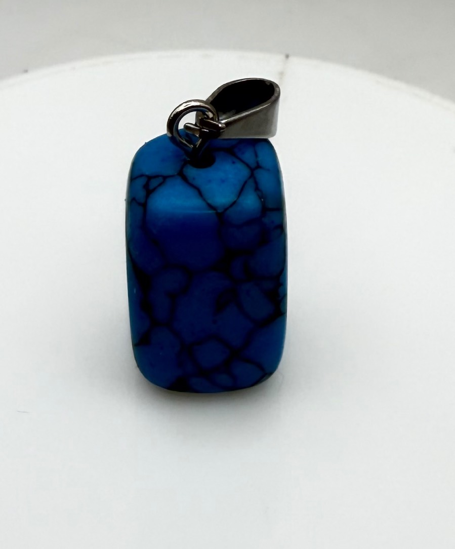 IMG_8691 ciondolo howlite blu