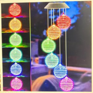 mirror ball accese
