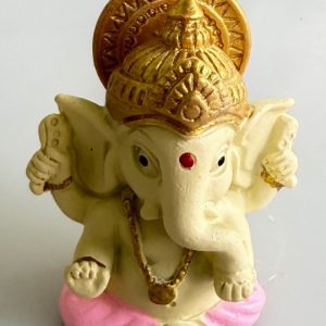 Ganesh seduto