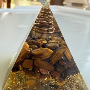 piramide occhio di tigre